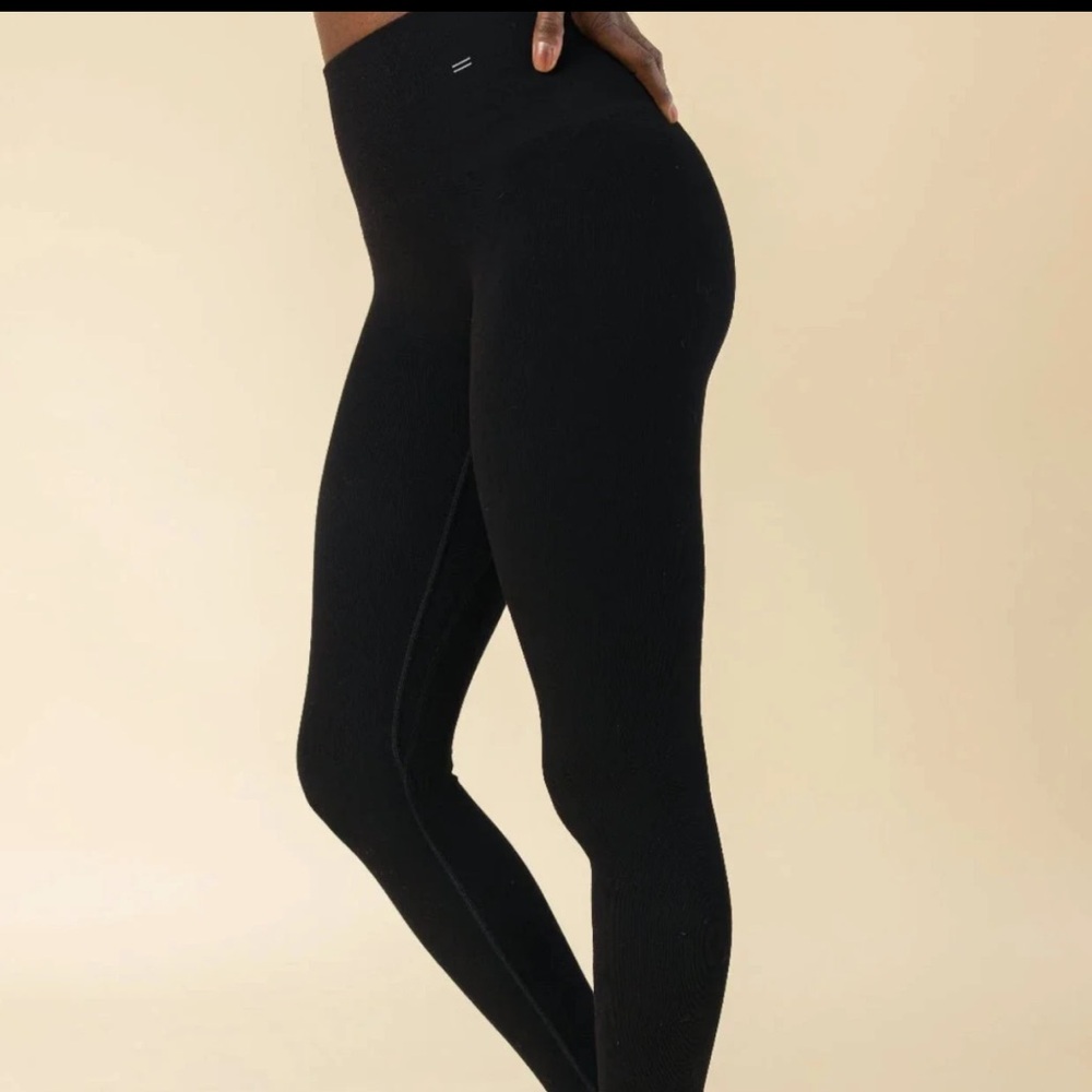 Branwyn Compression Merino Black High-Waisted Leggings